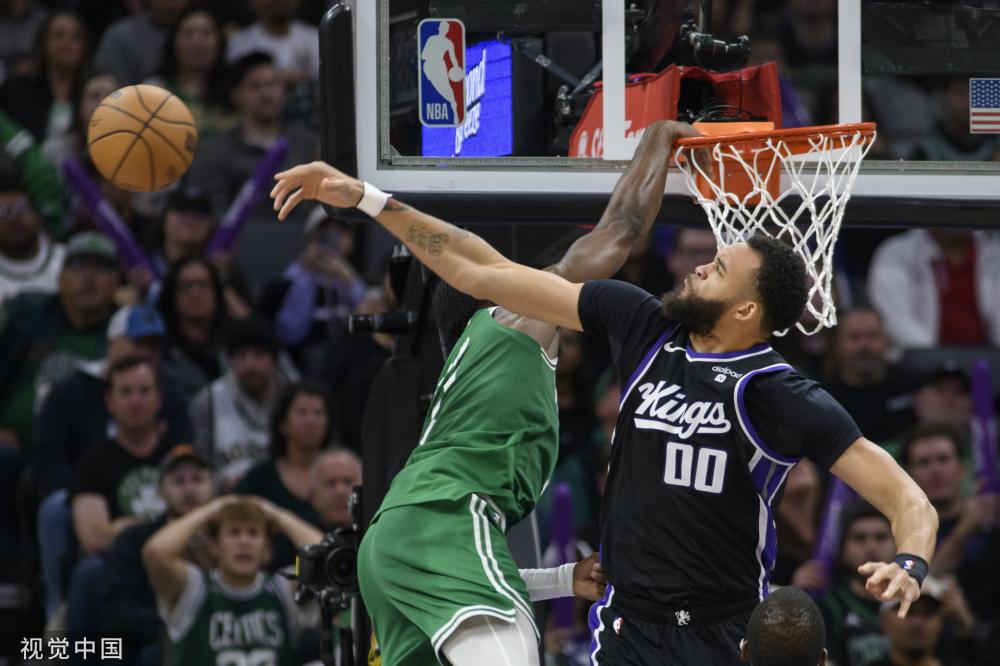 也展現了她 也展現了她