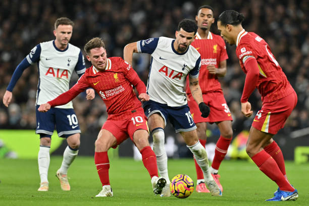 他不仅在比 他不仅在比